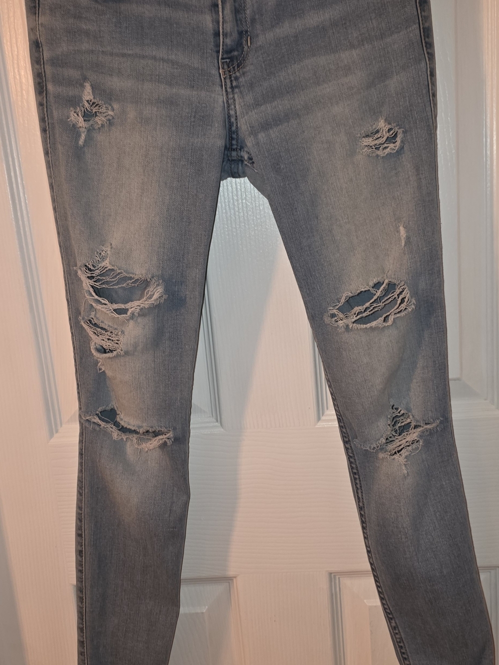 Hollister Distressed Ankle Jeans